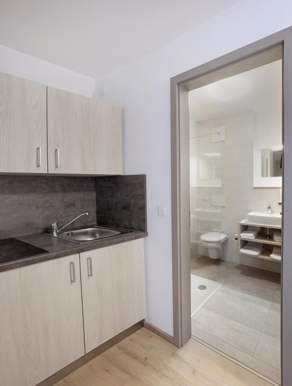 Apartment Hotel 37 Альтдорф Экстерьер фото